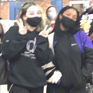 Meet your Posher, Alexis